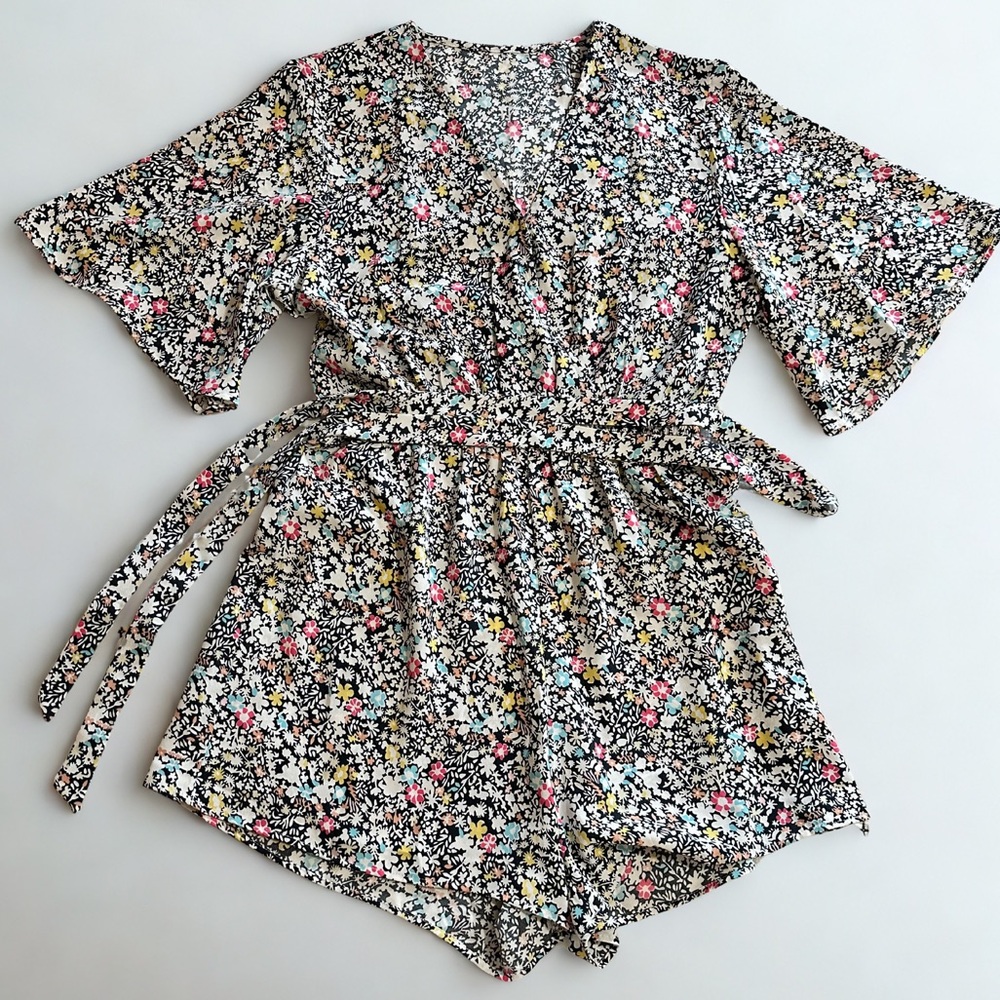 Floral V-Neck Tie-Waist Romper - Black Multi
